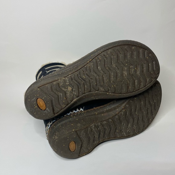 Ugg | Kona Black Boots - Picture 3 of 4